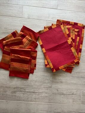 8 Pier 1 Spice Route reversible placemats matching cloth napkin cotton satin New